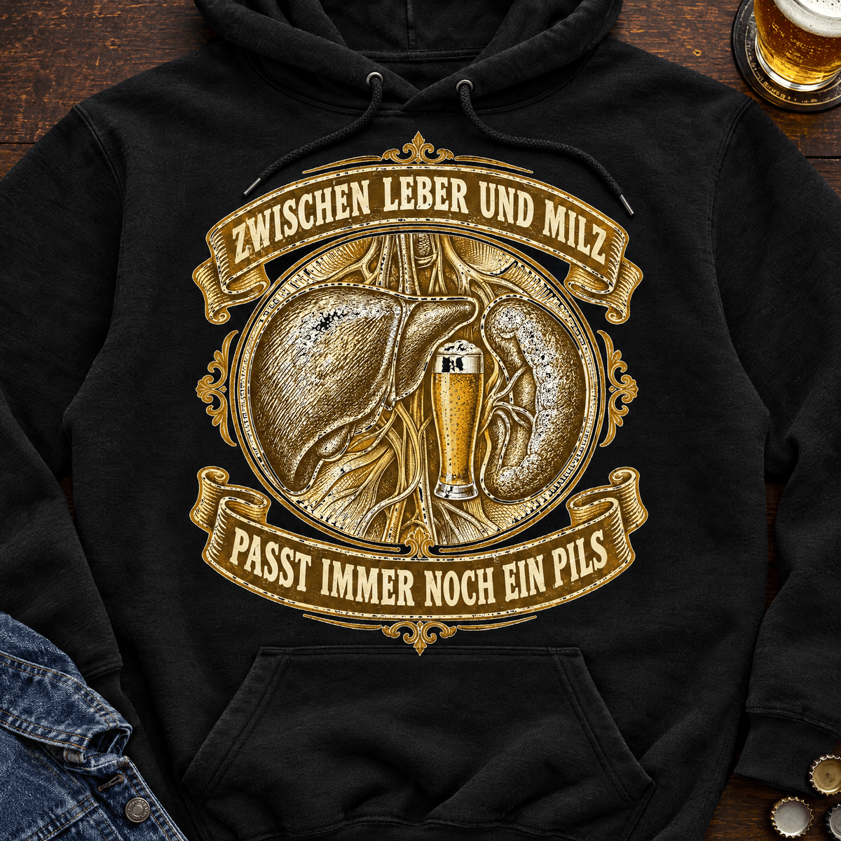 Zwischen Leber und Milz Hoodie Styled Flatlay