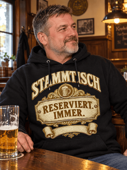 Stammtisch Reserviert Immer Hoodie getragen im Wirtshaus