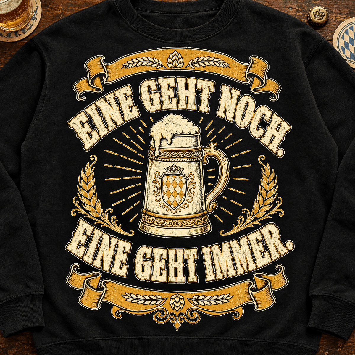 Eine Geht Noch Sweatshirt Flatlay auf Holztisch
