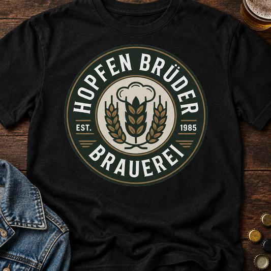 Hopfen Brüder T-Shirt - Flatlay - T-ShirtBull