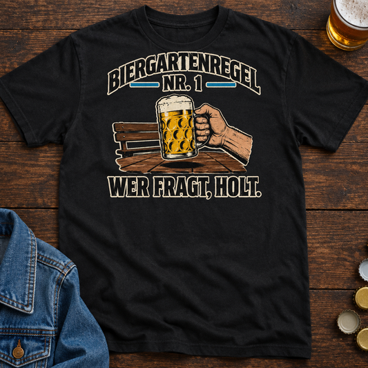 Biergartenregel Nr. 1 Bier T-Shirt - Flatlay - T-ShirtBull