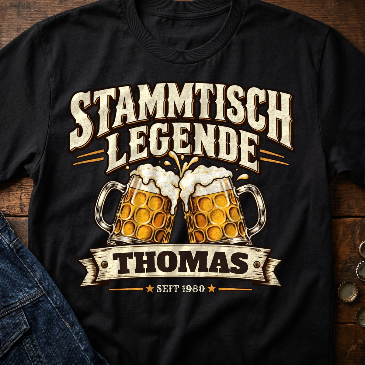 Stammtisch Legende T-Shirt personalisiert - Flatlay - T-ShirtBull